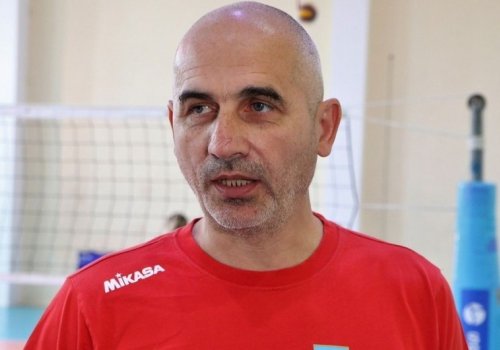 Azərbaycan klubundan baş məşqçisi ilə yeni müqavilə