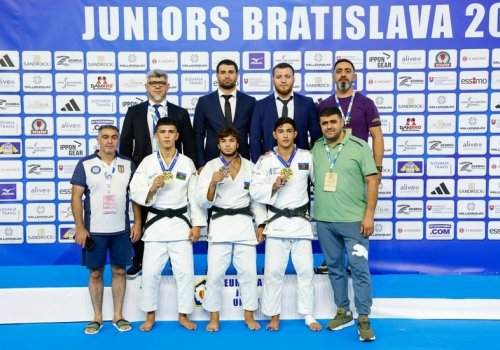 Azərbaycan millisi Avropa çempionatında birinci oldu