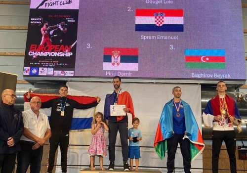 Bağırovdan AÇ-də bürünc medal