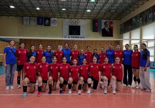 Millimizin üzvləri MDB Oyunlarına hazırlaşan voleybolçularla görüşdü