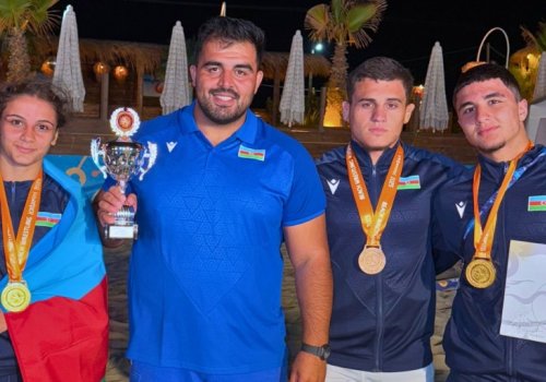 Dünya çempionatında 2 qızıl və 1 bürünc medal