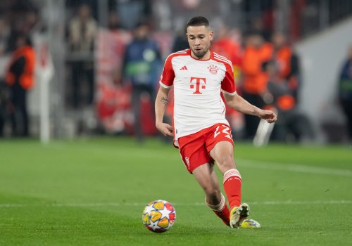 “Yuventus” “Bayern”in çoxyönlü müdafiəçisinə “tamah saldı”