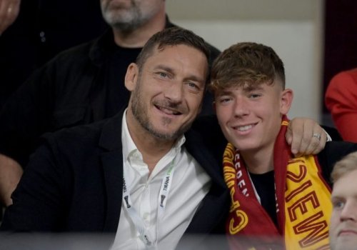 Totti izlədiyi yeganə futbolçudan söhbət açdı