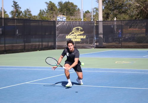 “Azərbaycanda tennisin inkişafı ilə bağlı məlumatım məhduddur...” - Milli tennisçi