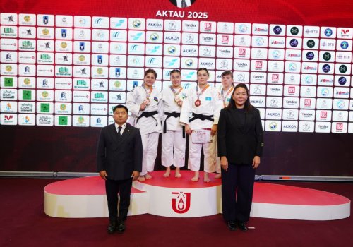 Aktaudan 10 medalla
