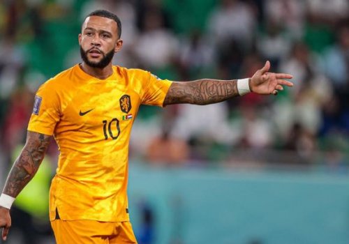 Depay Niderland yığmasının tarixinə düşdü