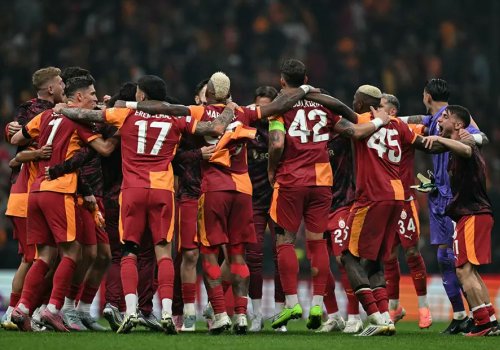 “Qalatasaray” qalib gəldi, “Beşiktaş” uduzdu
