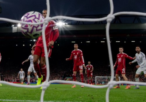 “Liverpul”la “Tottenhem” evdə xalsız qaldılar