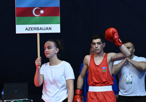 AÇ: Bir boksçumuz yarımfinala, ikisi 1/4 finala vəsiqə qazandı