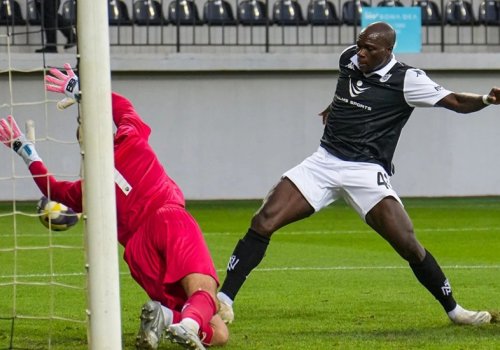 Son 6 mövsümdə ilk iki matçı qolsuz tərk etməyən yeganə debütant