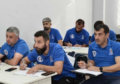 Gəncədə UEFA-nın C kateqoriyalı məşqçi kursu başa çatıb