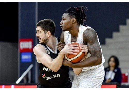 NTD amerikalı basketbolçu ilə vidalaşdı