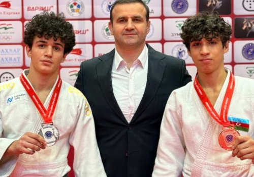 Asiya kubokunda 2 medal