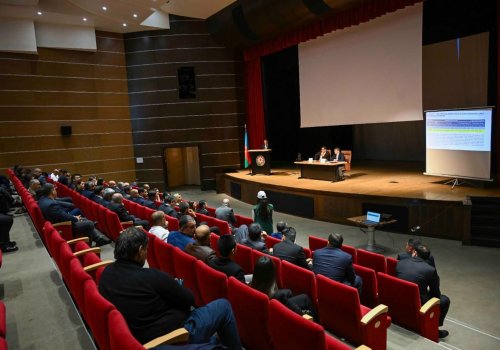 Fərid Qayıbov Qəbələdə idman federasiyalarının nümayəndələri ilə görüşüb