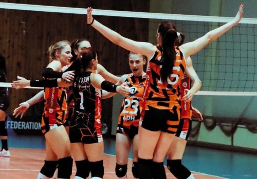 “Gənclər” “DH Volley”ə məğlub oldu