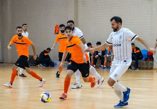 Liderdən inamlı qələbə