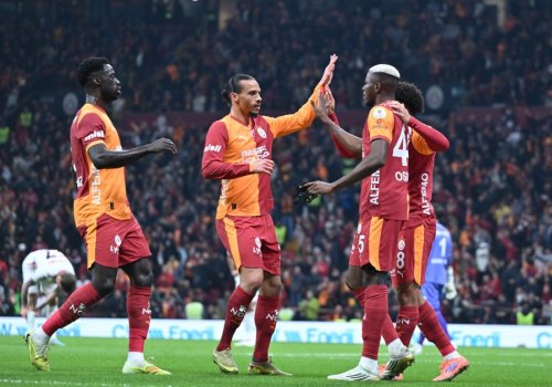 “Qalatasaray”dan çətin qələbə