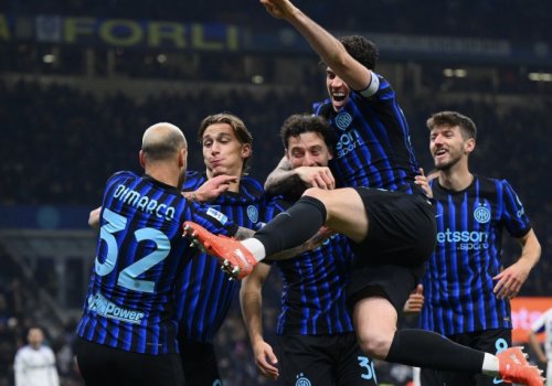 “İnter” darmadağına sevindi