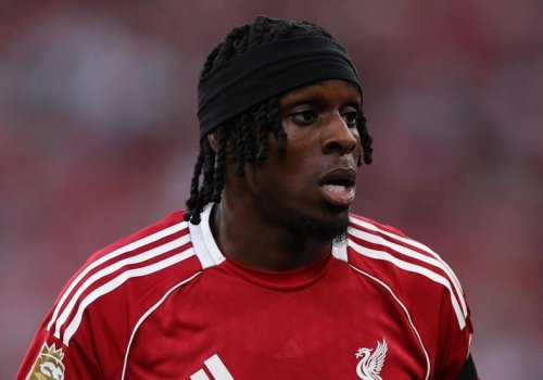 “Liverpul”un müdafiəçisi tezliklə sıraya qayıdacaq