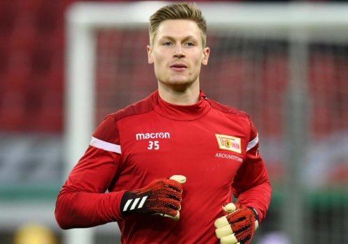 “Aston Villa” “Borussiya”nın qapıçısı ilə maraqlanır