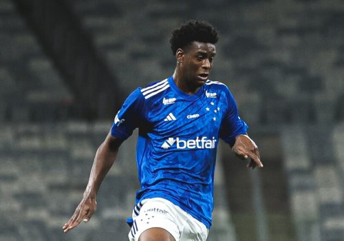 “Zenit” “Kruzeyro”nun müdafiəçisinə görə təklif ünvanladı