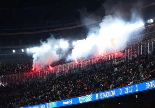 Almanlar yenilənmiş "Kamp Nou"ya zərər vurublar