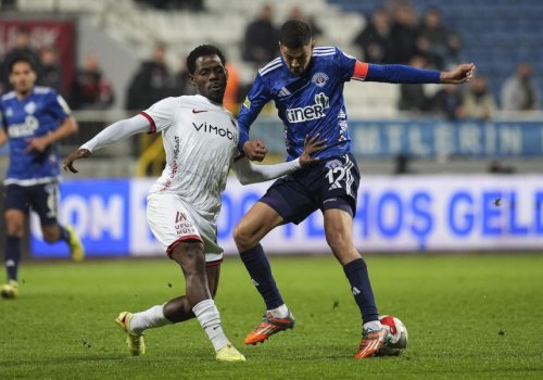 İlk oyunda heç-heçə