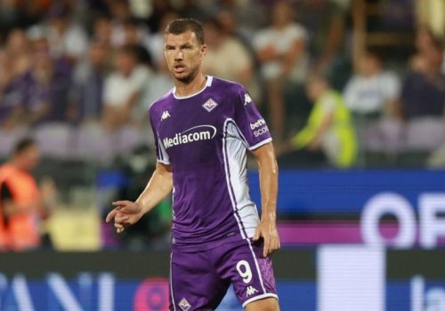 Veteran hücumçusu “Fiorentina”dan ayrıla bilər