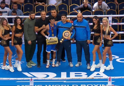 Azərbaycan boksçusu 19 yaşında dünya çempionu oldu