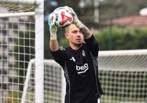 &ldquo;Beşiktaş&rdquo; 2 futbolçusunu heyətdən kənarlaşdırdı