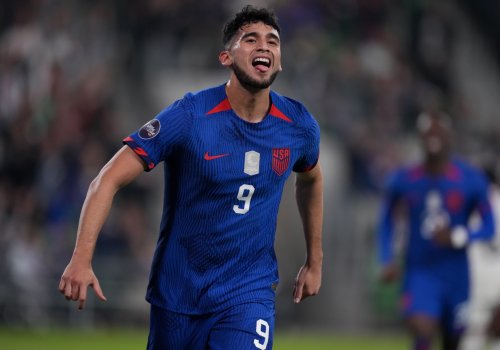 PSV &ldquo;Fulhem&rdquo;ə rədd cavabı verdi