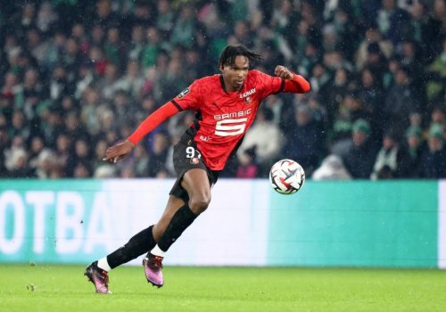 &ldquo;Çelsi&rdquo; &ldquo;Renn&rdquo;in müdafiəçisi ilə razılığa gəldi