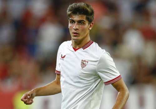 &ldquo;Yuventus&rdquo; &ldquo;Sevilya&rdquo;nın müdafiəçisi ilə maraqlanır