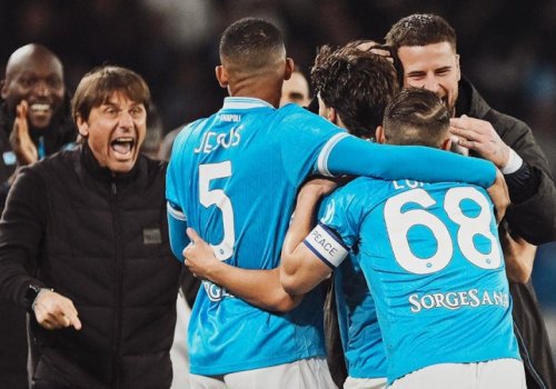 &ldquo;Napoli&rdquo; &ldquo;Fiorentina&rdquo;nı xalsız yola saldı