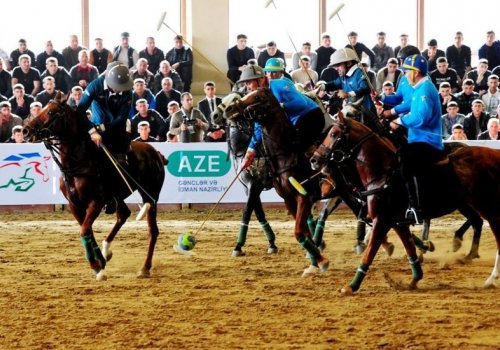 Bakıdakı DÇ-yə daha iki komanda vəsiqə qazandı