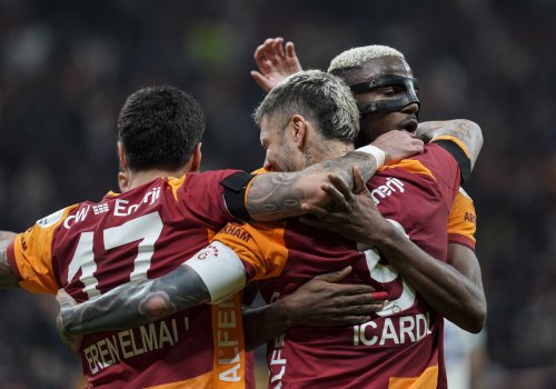"Qalatasaray"dan darmadağın
