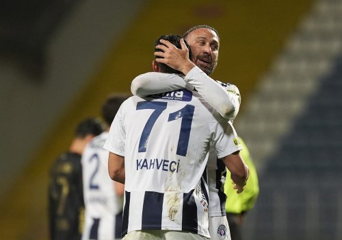 &ldquo;Kasımpaşa&rdquo;dan çətin qələbə