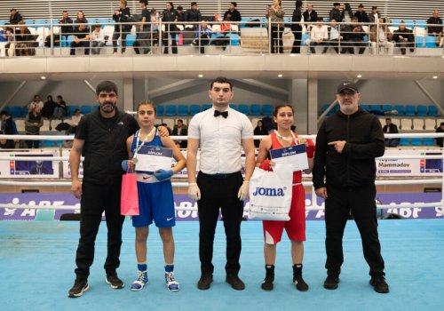 Azərbaycan çempionatında qız boksçuların yarışı başa çatdı