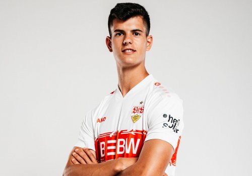 MY &ldquo;Ştutqart&rdquo;ın yarımmüdafiəçisi ilə maraqlanır