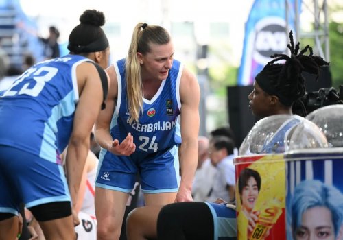 Yığmamız FIBA Çempionlar Kubokunun yarımfinalında