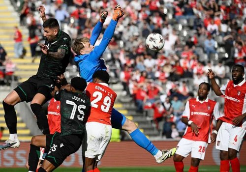 1/4 finala yüksələn ilk komanda bəlli oldu