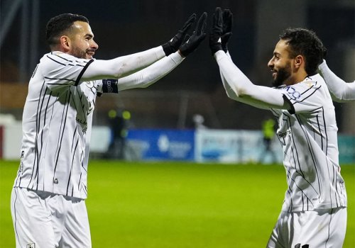 Emin Mahmudov Qurban Qurbanova çatdı