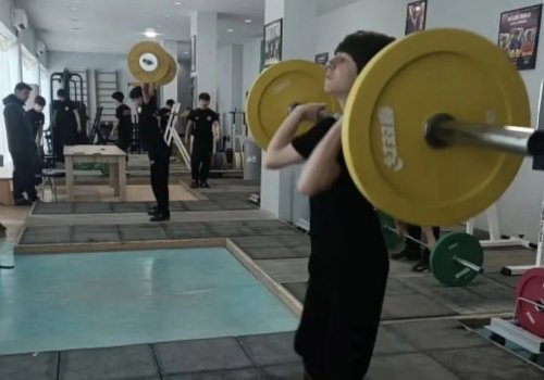 Bölgələrdəki idman məktəbləri avadanlıqla təmin edilir