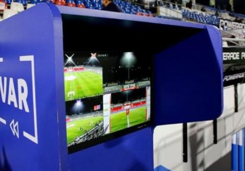 İngilis azarkeşlər VAR-ı sevmirlər