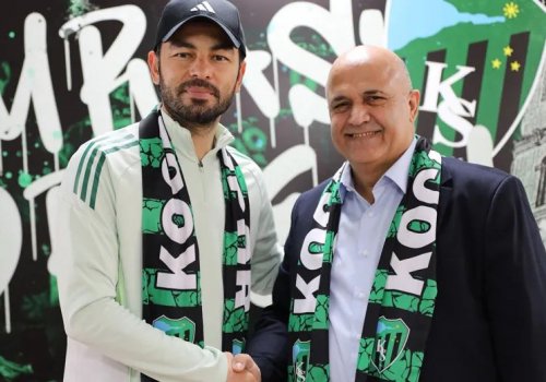 Super Liqa təmsilçisindən baş məşqçisi ilə yeni müqavilə