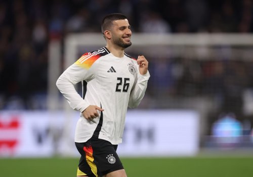 &ldquo;Ştutqart&rdquo; hücumçusu ilə danışıqlar aparır