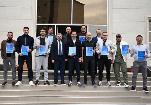 Məşqçilərə diplom təqdim olundu