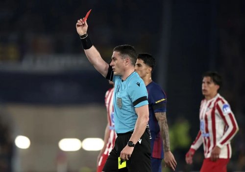 "Barselona" &ndash; "Atletiko" matçının hakimi cəzalandırıldı