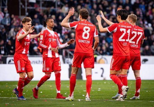 &ldquo;Bayern&rdquo; 3 xalı 5 qolla qazandı