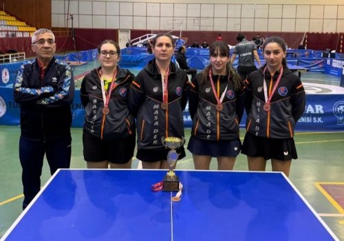 Stolüstü tennisçilər Türkiyə Super Liqasının mükafatçısı olublar